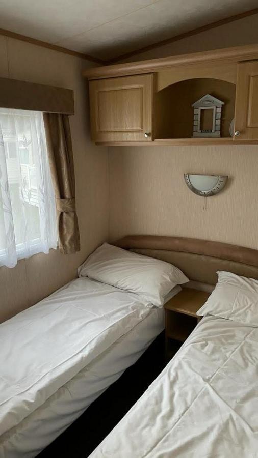 Mudeford Beach Lodge Экстерьер фото