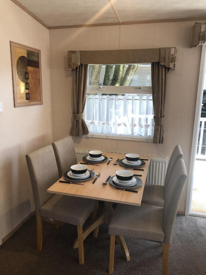 Mudeford Beach Lodge Экстерьер фото