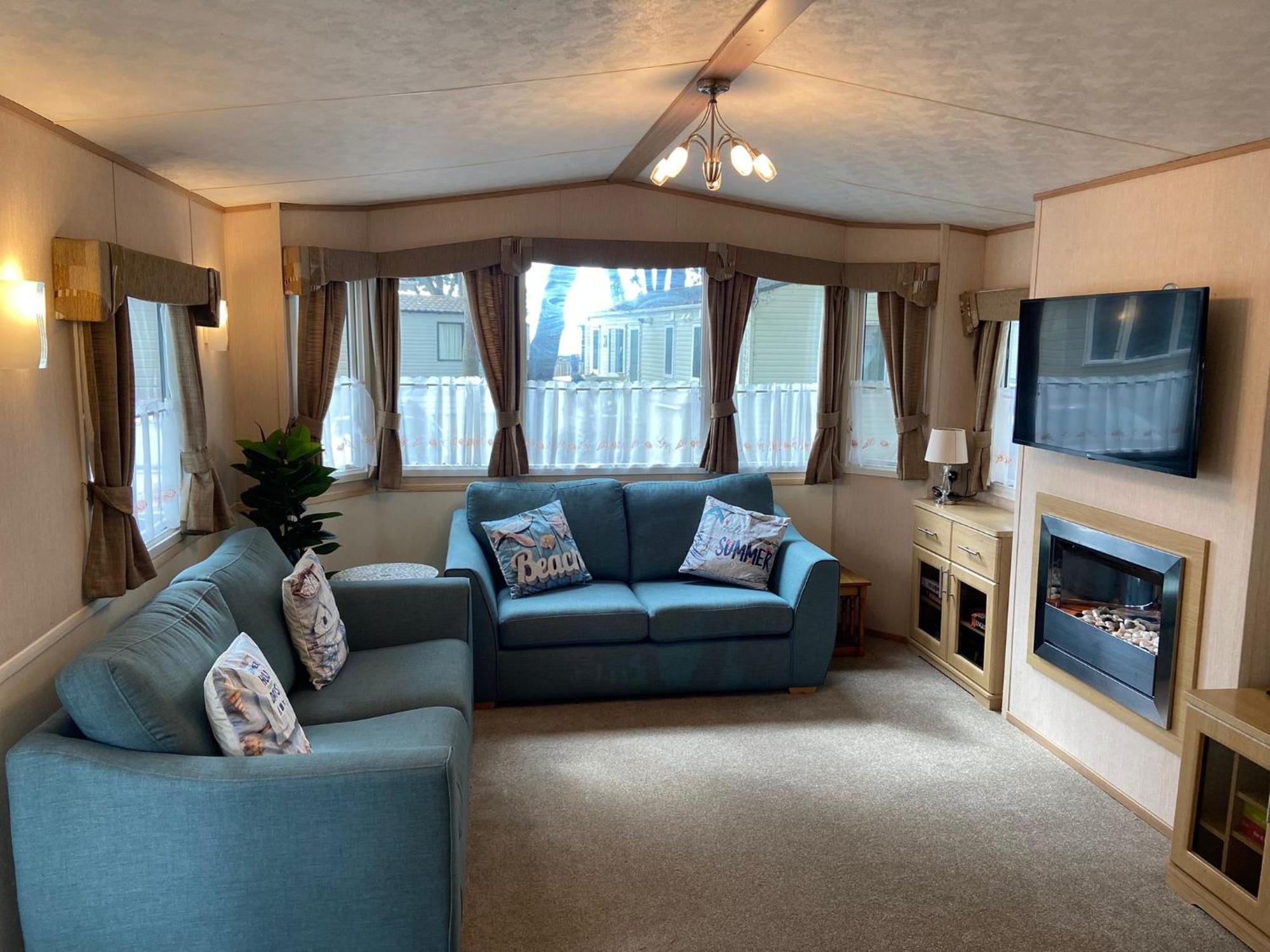 Mudeford Beach Lodge Экстерьер фото